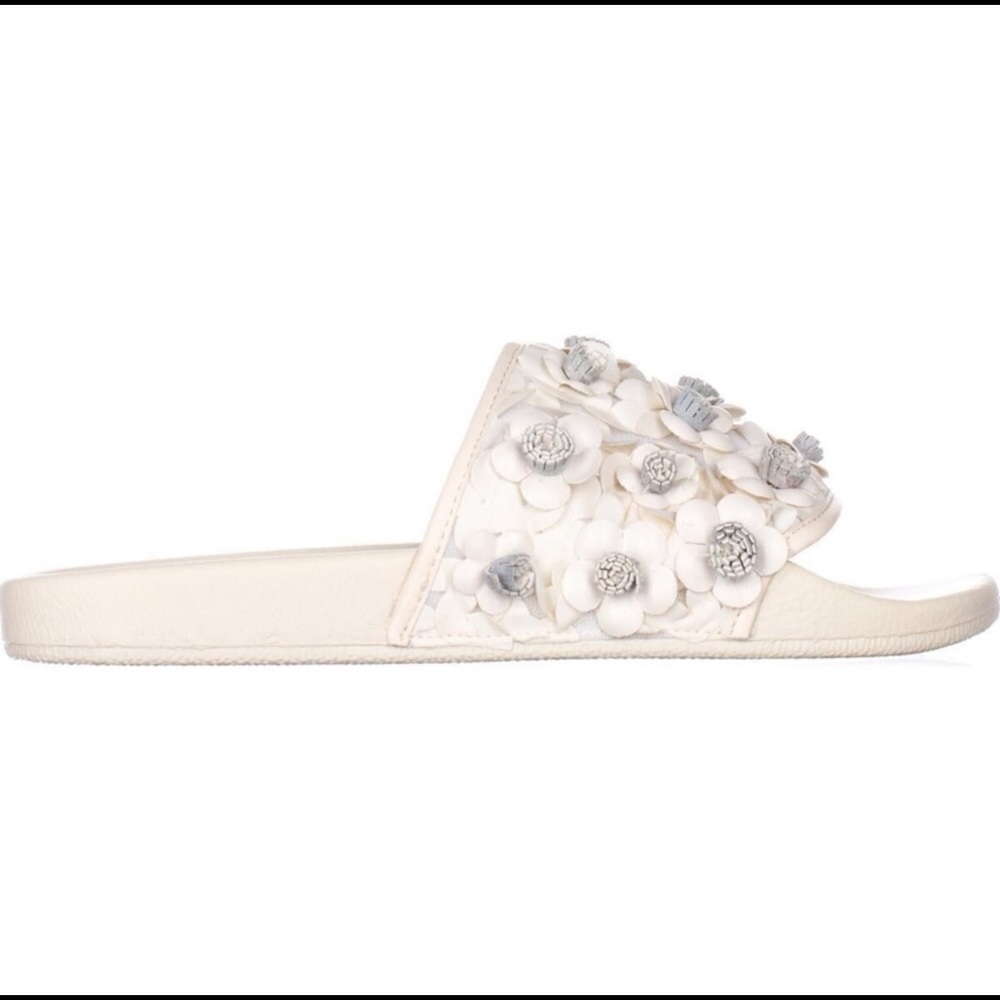 Avec Les Filles white floral slide sandals - Picture 3 of 5